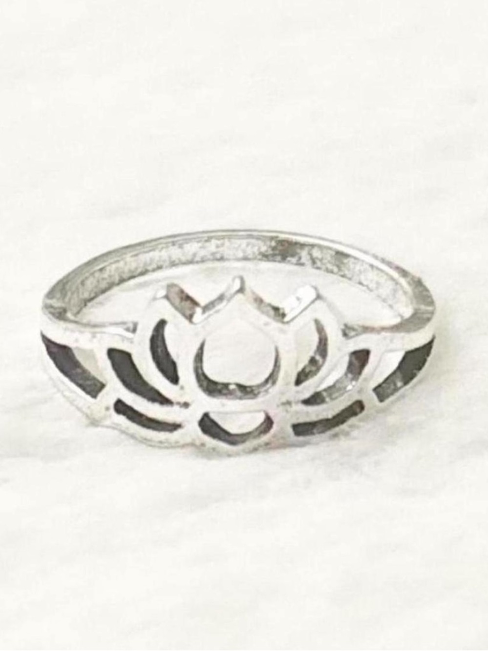 5/$15 🩷 MUST BUNDLE Lotus Cutout Silver Ring - Floral Women’s Band